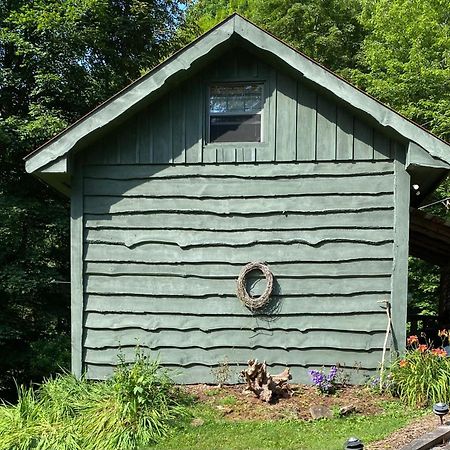 Moore House Inn & Cabins Marlinton Bagian luar foto