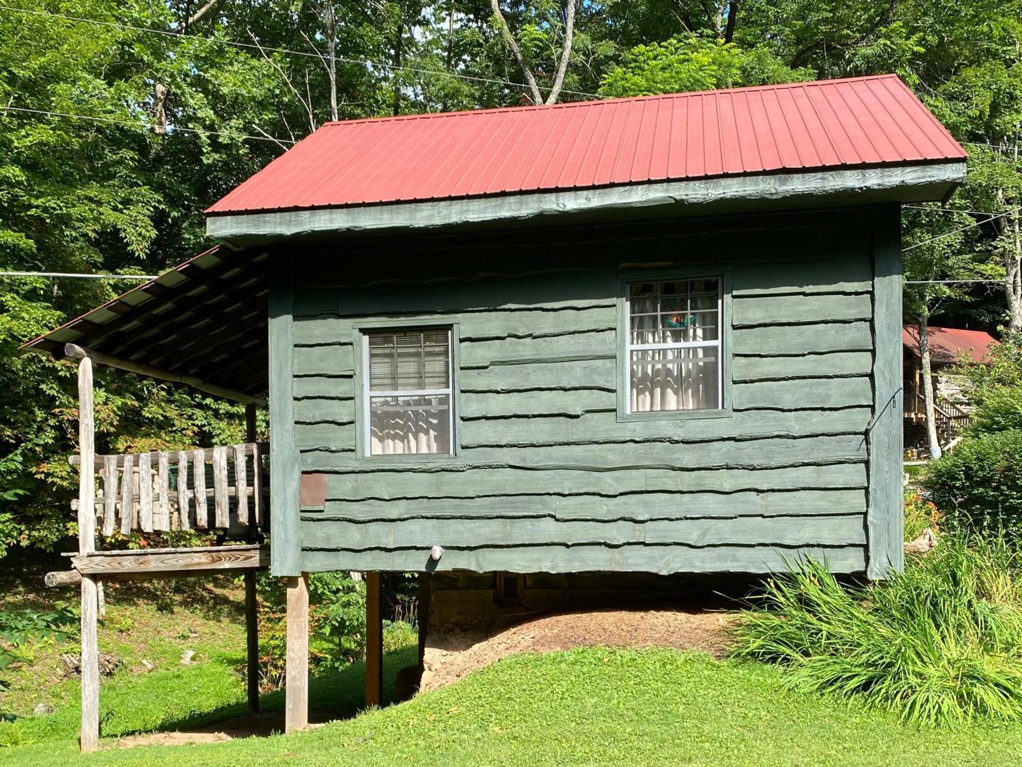 Moore House Inn & Cabins Marlinton Bagian luar foto