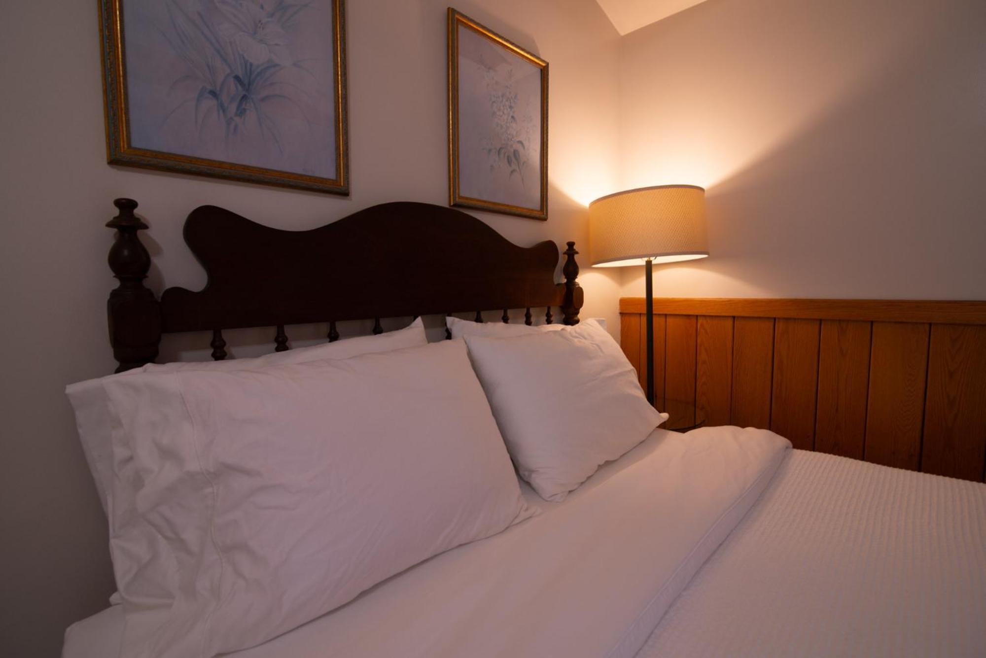 Moore House Inn & Cabins Marlinton Ruang foto