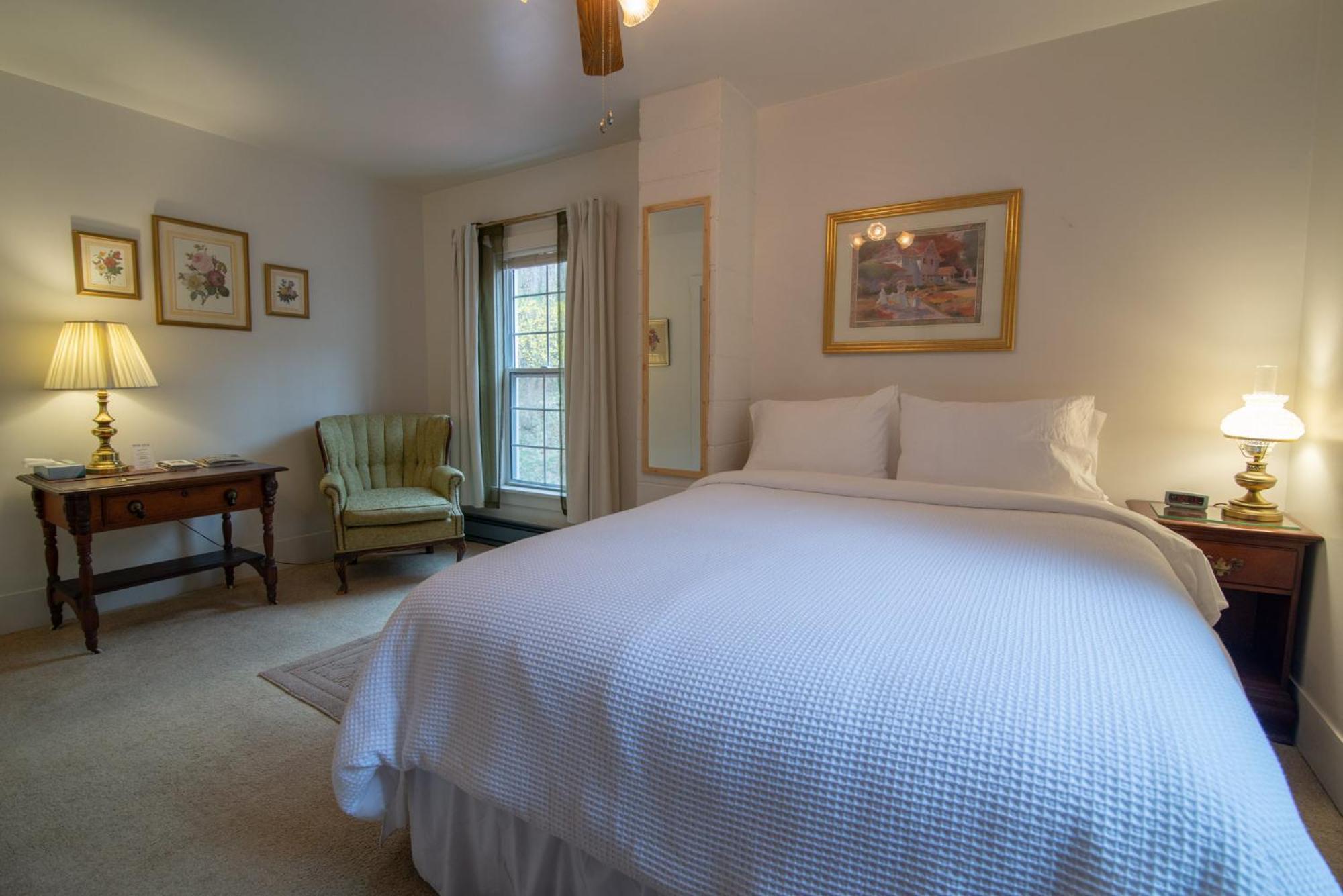 Moore House Inn & Cabins Marlinton Bagian luar foto