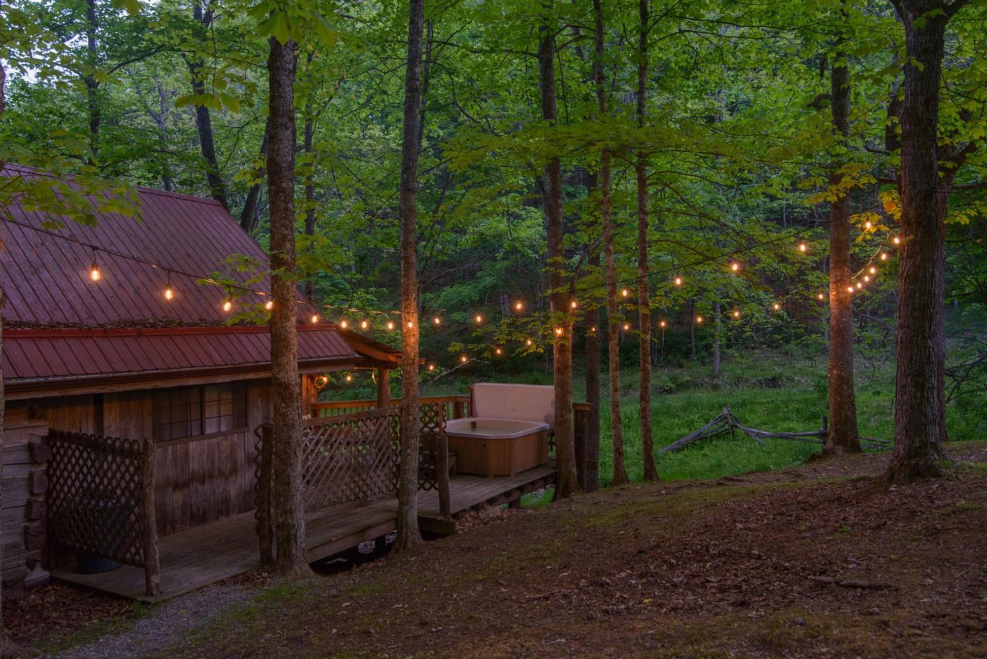Moore House Inn & Cabins Marlinton Bagian luar foto